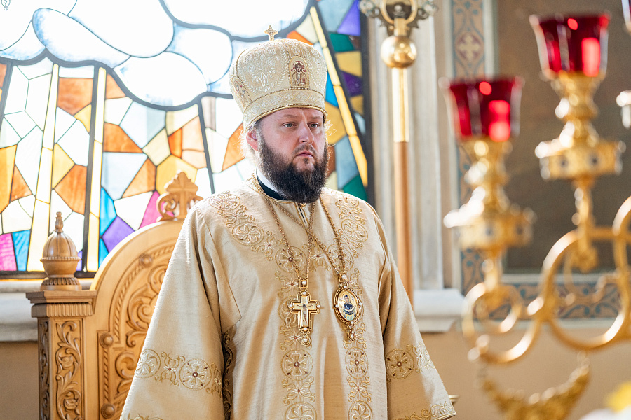 Божественная литургия в соборе Всемилостивого Спаса Вознесенской Давидовой пустыни